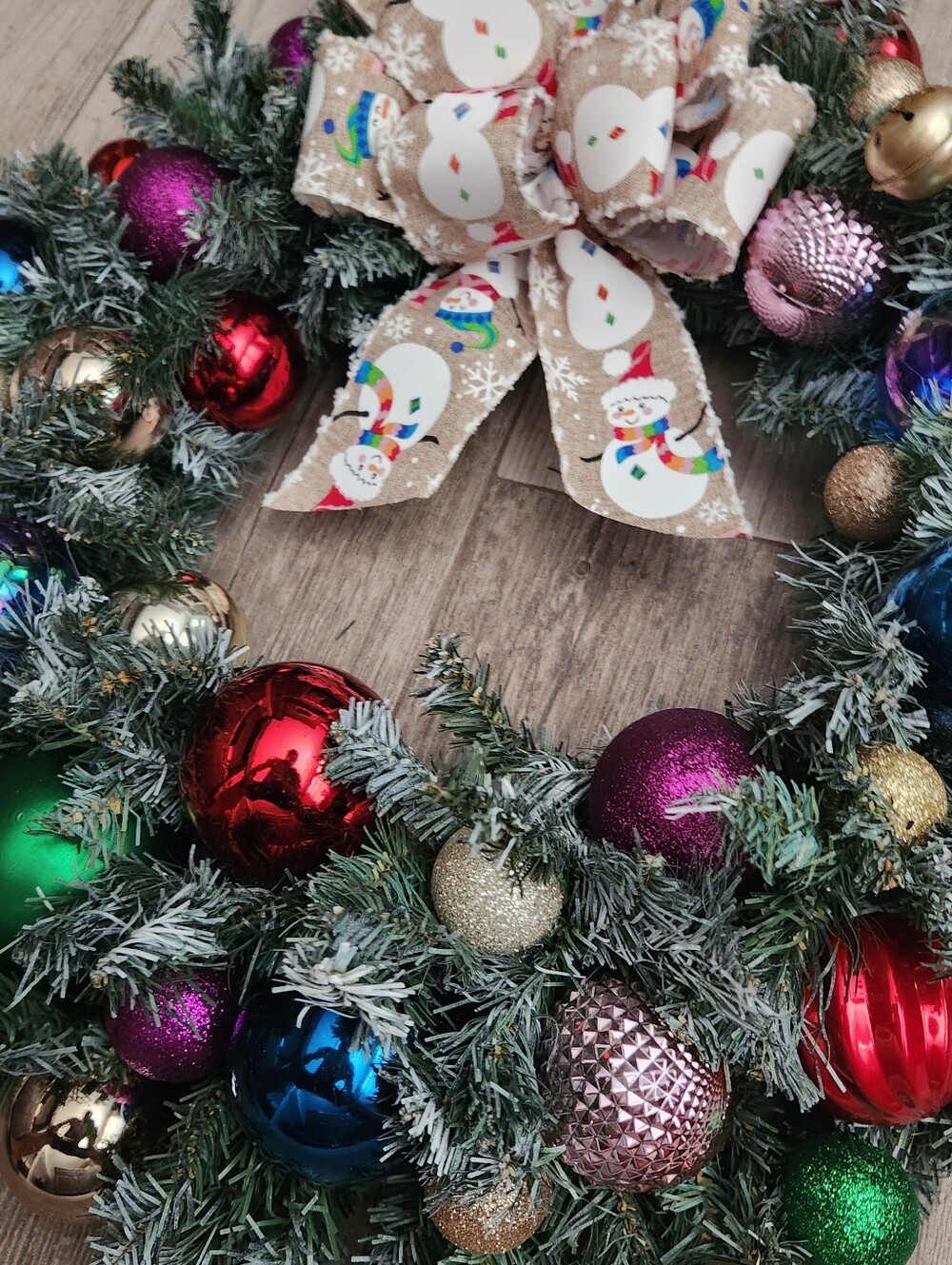 Handmade Vintage-Inspired Christmas Ornament Wreath Snowman 24 Inches - Picture 10 of 11